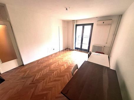 Durmitorska- preko puta- Bgd. na vodi.86m2,3,5sob,3/8, cg, terasa,2 mč, 