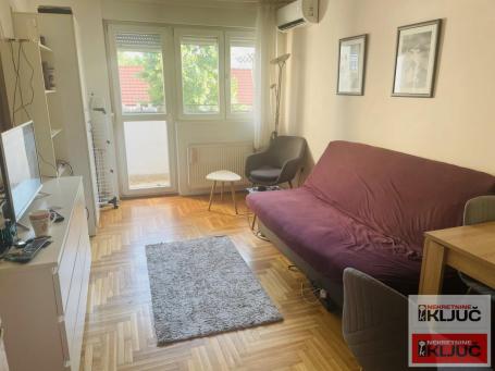 PODBARA, 25m2, Garsonjera u srcu Podbare