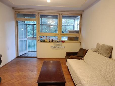 Retko u ponudi - idealan stan za porodicu, top raspored, lođa ID#9674