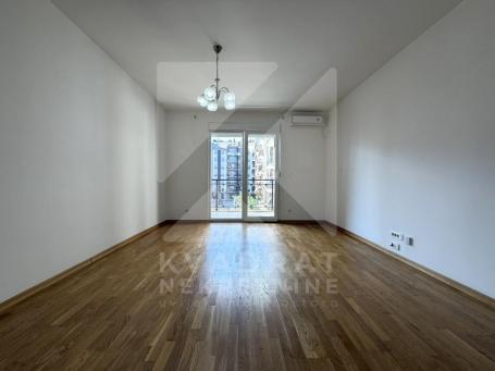 Prodaja, Jednosoban stan, Podgorica, Ljubović, 56m2