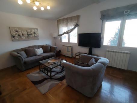 Gornji grad, Cara Dušana, 49m2