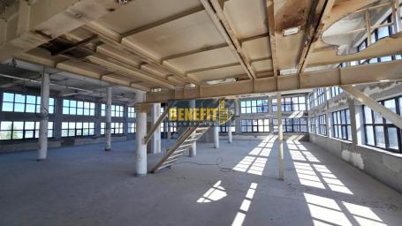 Luka Beograd, poslovno-kancelarijski prostor od 1101 m²