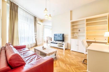 Zagreb, Petrova, odličan trosoban stan 65 m² s garažom, najam