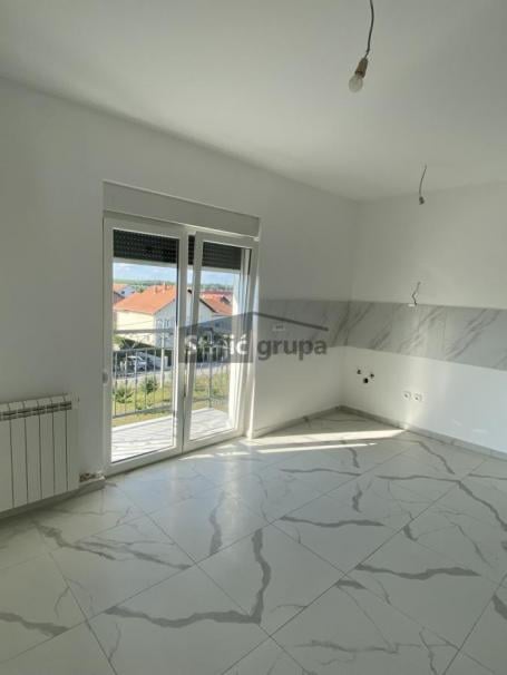 Lux, nov duplex, Borča, Zbeg