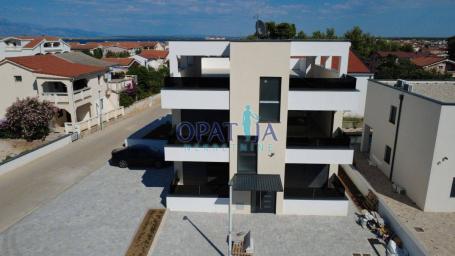 Vir, novi apartman S1 južna strana sa vlastitim vrtom