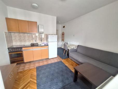 Garsonjera na Grbavici, Novi Sad, 24 m², 4. sprat