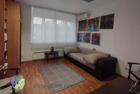 Vrlo povoljan stan kod bioskopa Voždovac