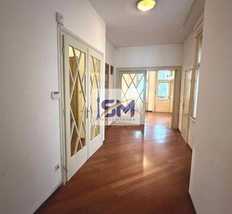 Vračar, Prostran salonski stan 305 m²