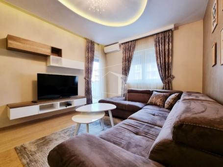 Jednosoban lux namješten stan, 47m2, City kvart, Podgorica