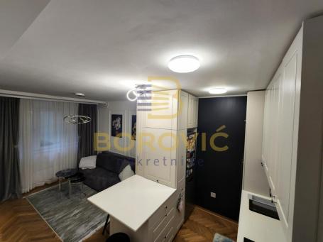 Stara Bežanija-preko puta Lidla, 55m2, lux, namešten