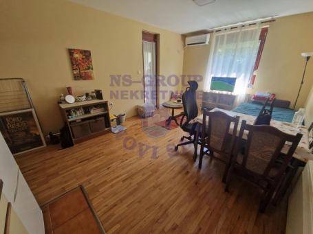 Garsonjera 29m2 Petrovaradin