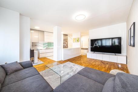 Zagreb, Jarun, dvosoban stan s loggiom, 64 m²
