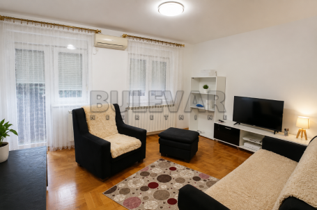 Stan u Kragujevcu - 46 m2, blizina centra