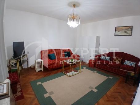 Izdaje se jednosoban stan u kući na Paliluli, 40m2
