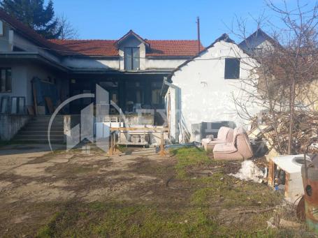 Odličan poslovno-stambeni objekat 350m2,  plac 593m2, Gabrovački put