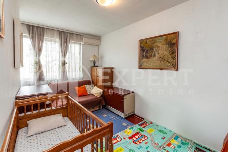 Jednoiposoban stan, centar 30m2