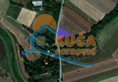 Lep  plac za gradnju, 755m2, na putu Mezgraja-Donja Toponica
