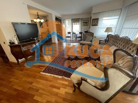 Retko u ponudi, luksuzna kuća 360m2, centar