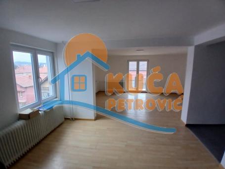Odličan trosoban stan u kući. 93m2, 3. sprat- potkrovlje, Duvanište