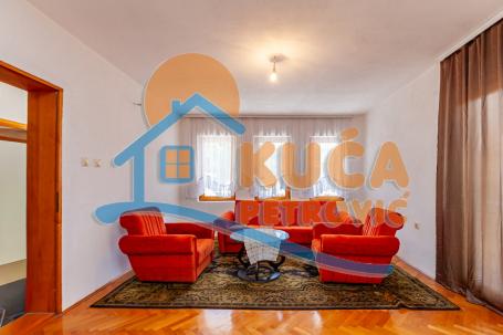 Na prodaju kuća na Bubnju, 184m2