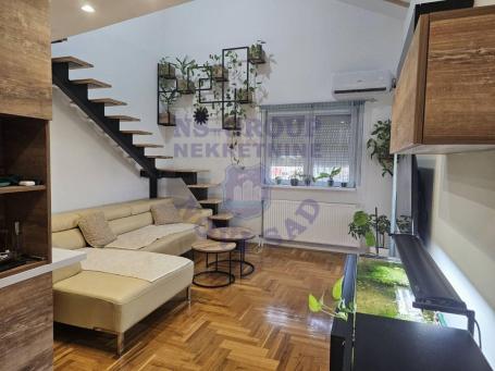 574282-Vlasnici su napravili funkcionalan radni deo u vidu galerije i nalazi se 