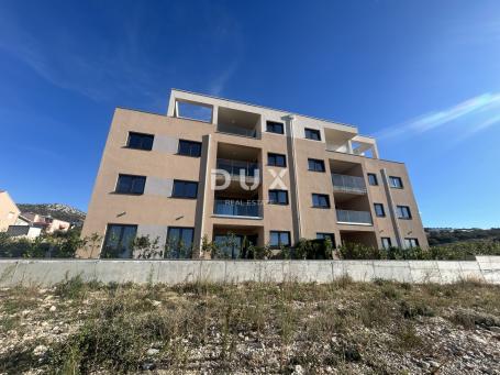 PRIMOŠTEN, DOLAC – Stan u novogradnji s prekrasnim pogledom na more!