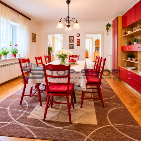 Tuškanac- Kraljevec, Maison 260m² Terrasse + Balcon + GPM