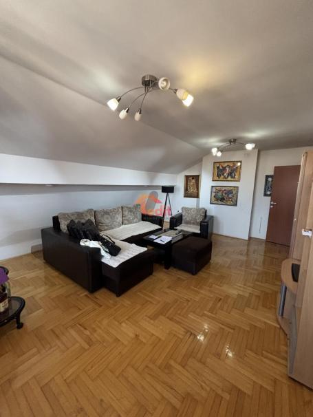 ODLIČNA PRILIKA-4 soban stan- Durlan-120 m2-200 000eura-2 stana spojena u 1