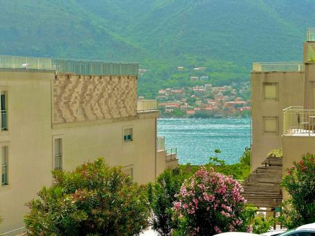 EKSKLUZIVNA PRODAJA: Luksuzan Trosoban stan 102m² sa Panoramskim Pogledom – Dobr