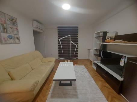 Oaza mira u srcu Beograda, elegantan 2.5 stan ID#15698
