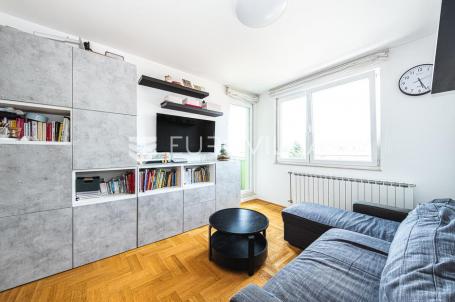 Zagreb, Stenjevec predivan trosoban stan 57 m²