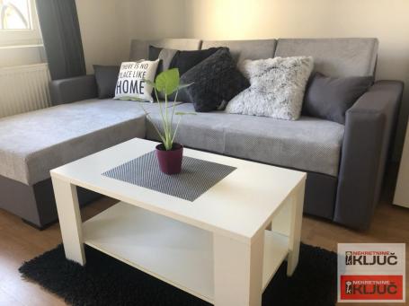 Jednosoban stan 28 m², Socijalno, Novi Sad, 1. sprat