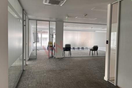 
				Vaša nova poslovna adresa! Poslovni prostor sa garažom, Resavska, 421m2
			